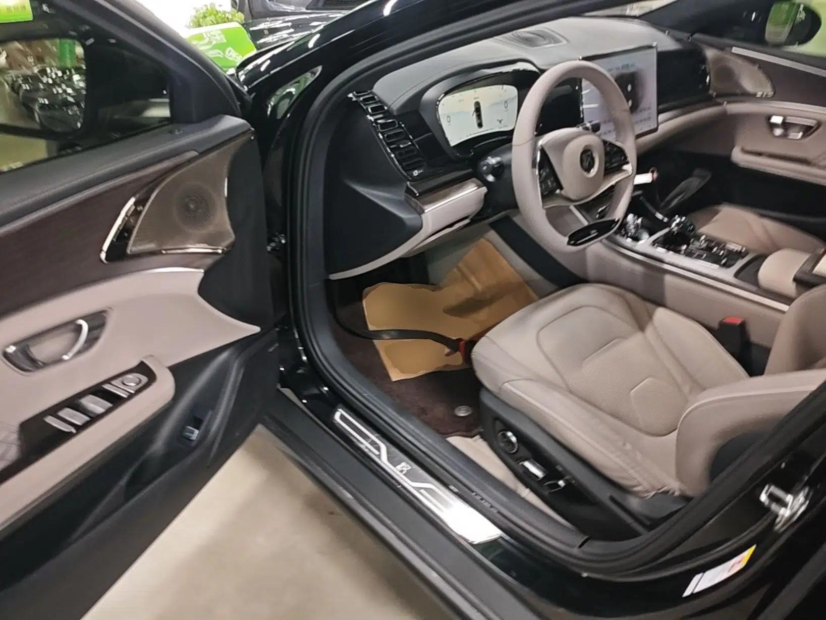 BYD Han 2024 EV Glory Edition 610 km All-Wheel Drive "Tian Shen Zhi Jia" Intelligent Driving Model — миниатюра 18