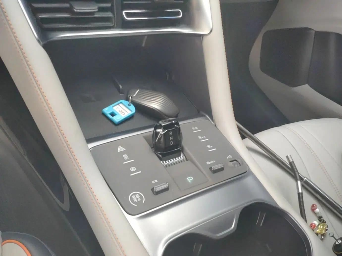 BYD Song PLUS New Energy 2024 Honor Edition EV 520km Premium Model — миниатюра 16
