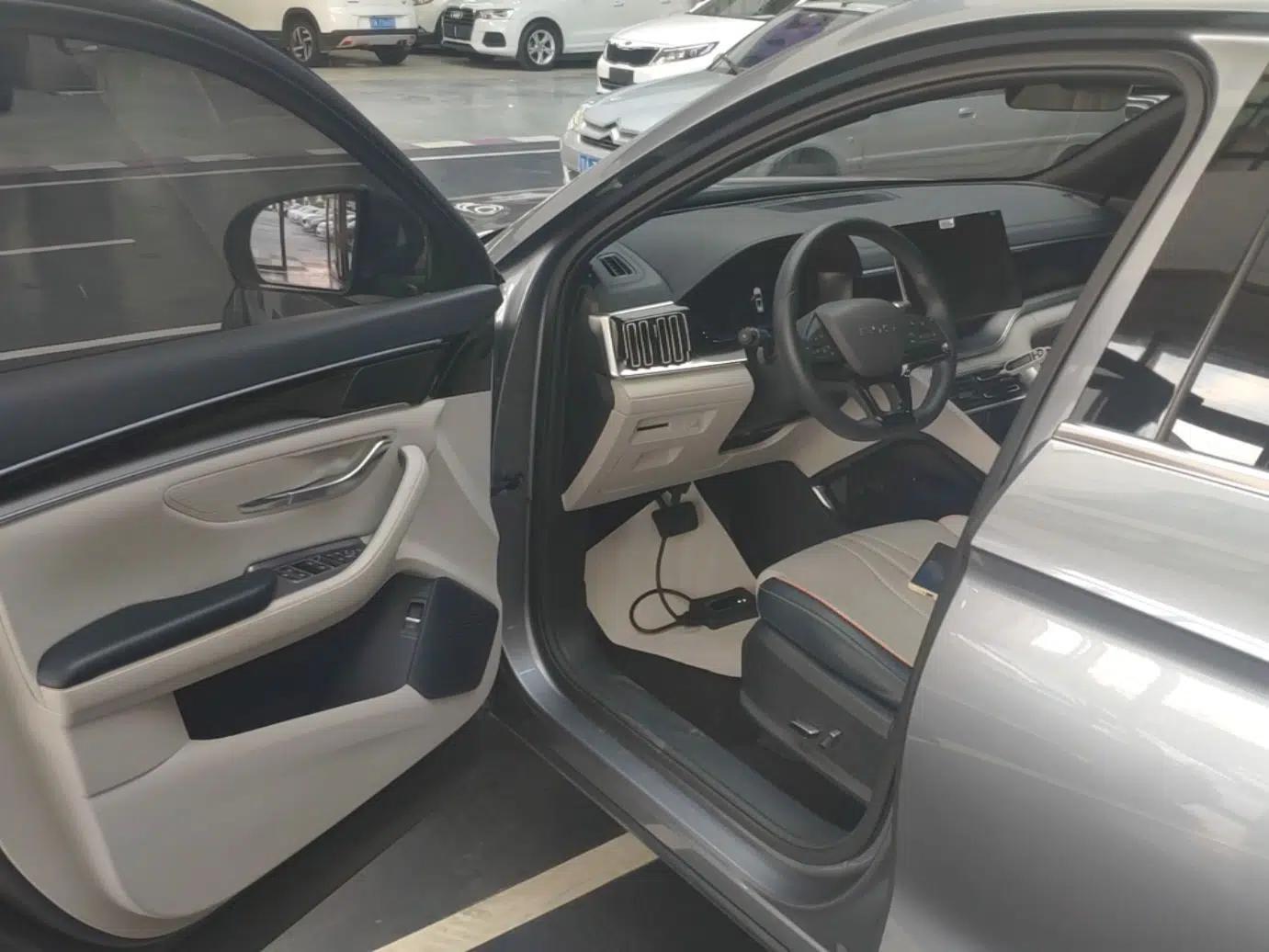 BYD Song PLUS New Energy 2024 Honor Edition EV 520km Premium Model — миниатюра 18