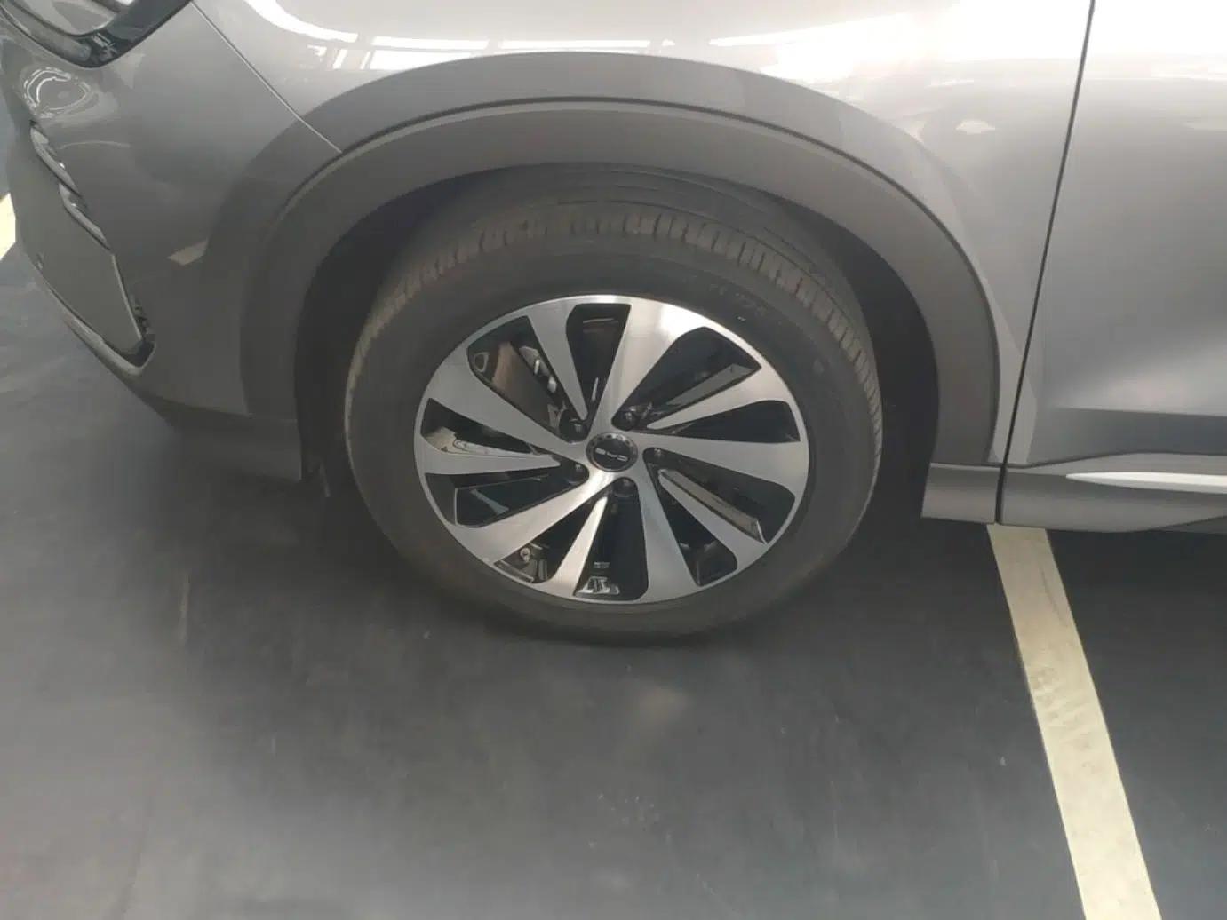 BYD Song PLUS New Energy 2024 Honor Edition EV 520km Premium Model — миниатюра 10