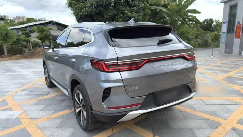 BYD Song PLUS New Energy 2021 DM-i 51KM Prestige Model — миниатюра 6