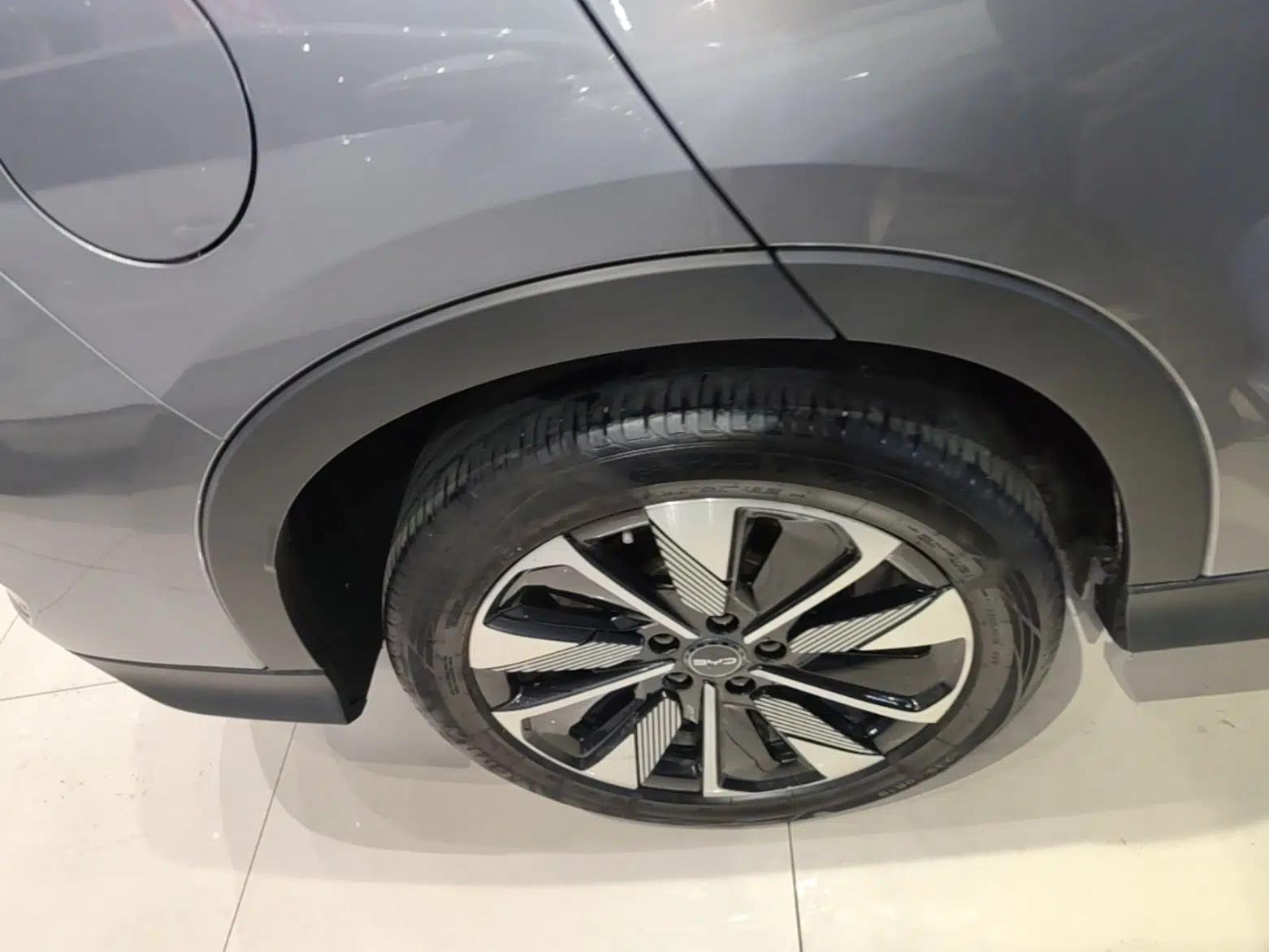 BYD Song PLUS New Energy 2024 Honor Edition EV 520km Flagship Model — миниатюра 11