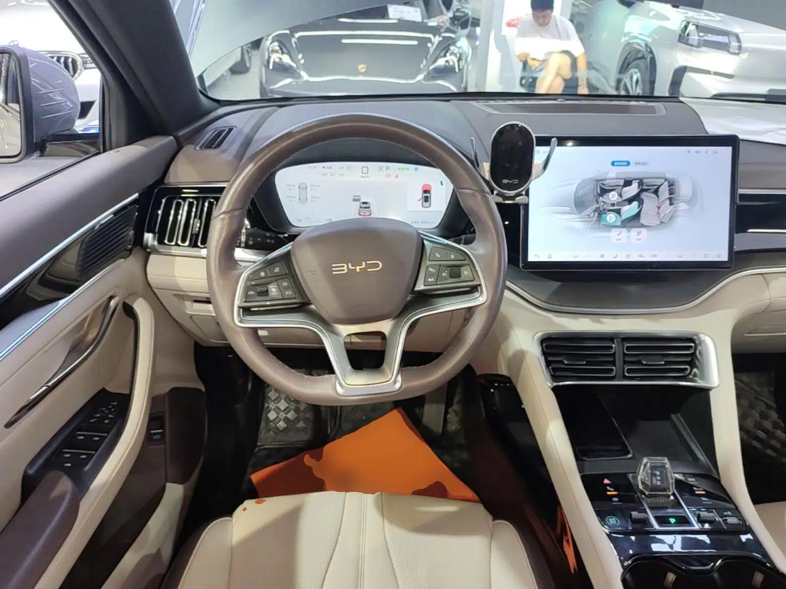 BYD Song PLUS New Energy 2024 Honor Edition EV 520km Flagship Model — миниатюра 13