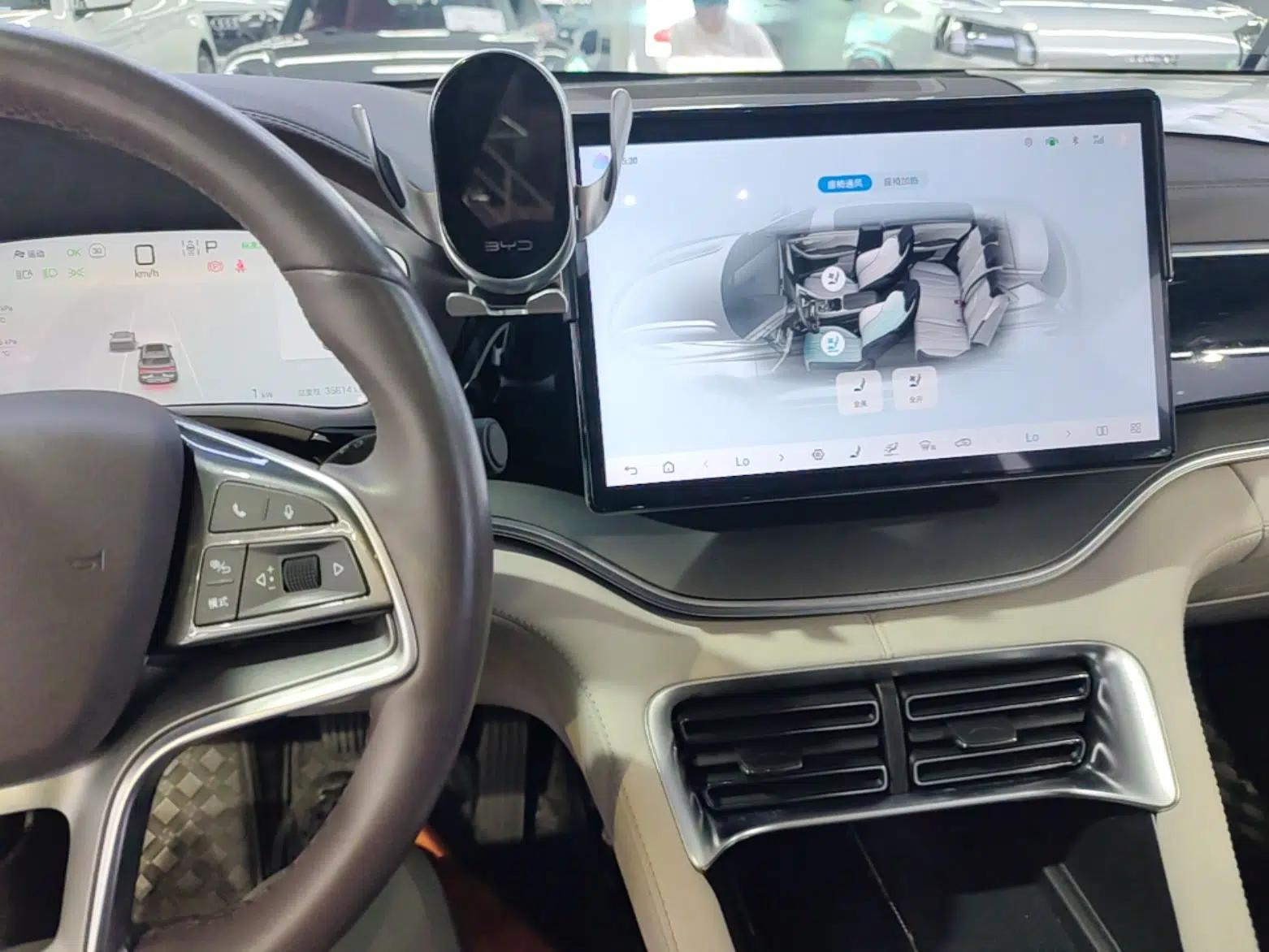 BYD Song PLUS New Energy 2024 Honor Edition EV 520km Flagship Model — миниатюра 15