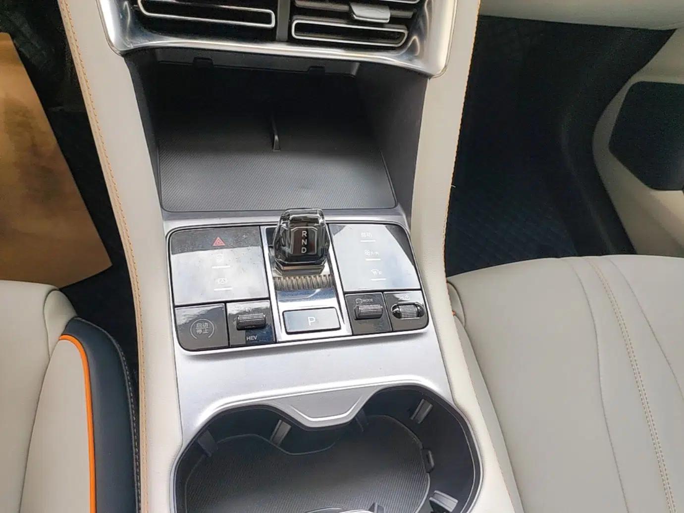 BYD Song PLUS New Energy 2023 Champion Edition DM-i 110KM Flagship Model — миниатюра 21