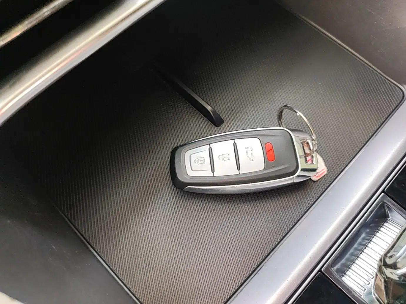 BYD Song PLUS New Energy 2023 Champion Edition DM-i 110KM Flagship Model — миниатюра 28