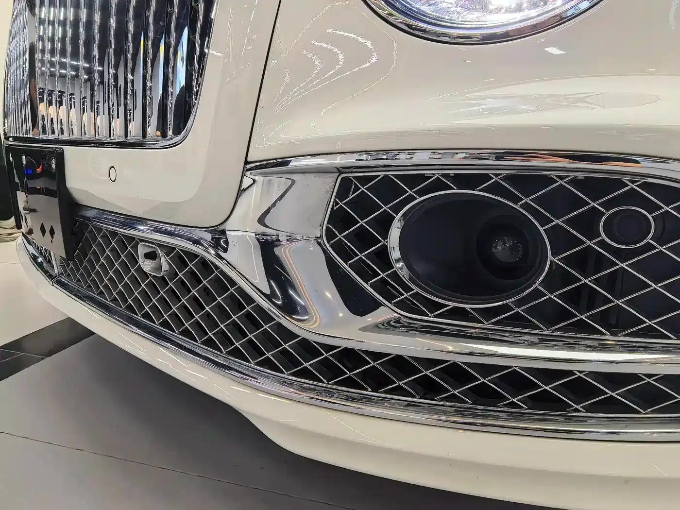 Flying Spur 2022 4.0T V8 Standard Edition — миниатюра 11