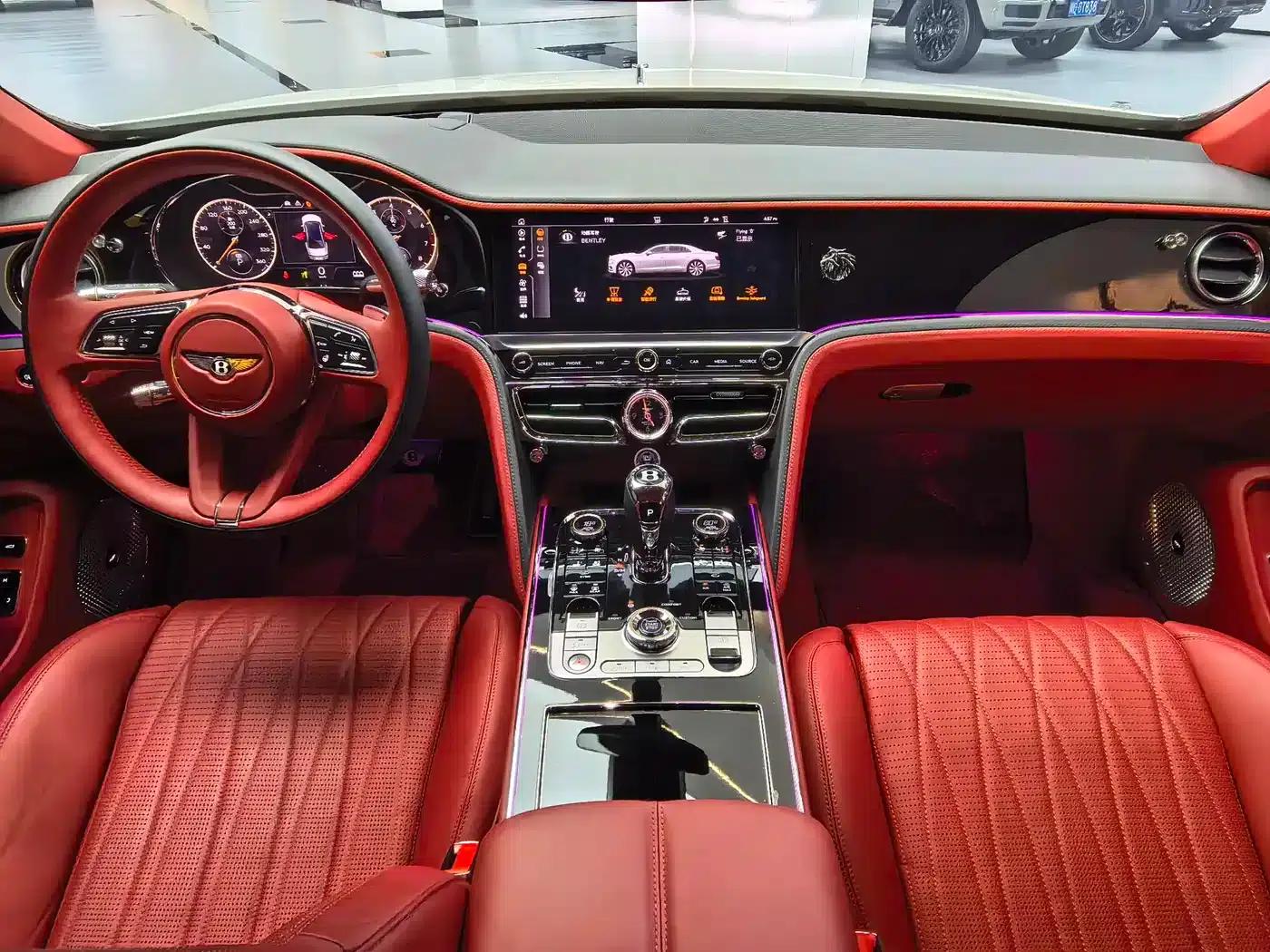 Flying Spur 2022 4.0T V8 Standard Edition — миниатюра 22