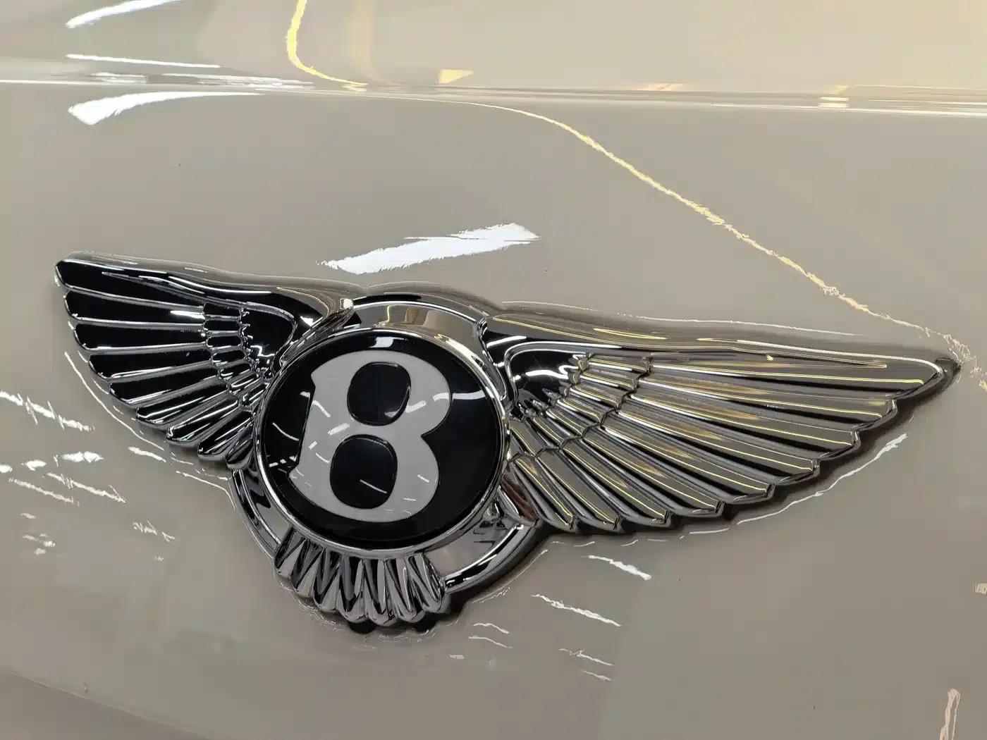 Flying Spur 2022 4.0T V8 Standard Edition — миниатюра 9