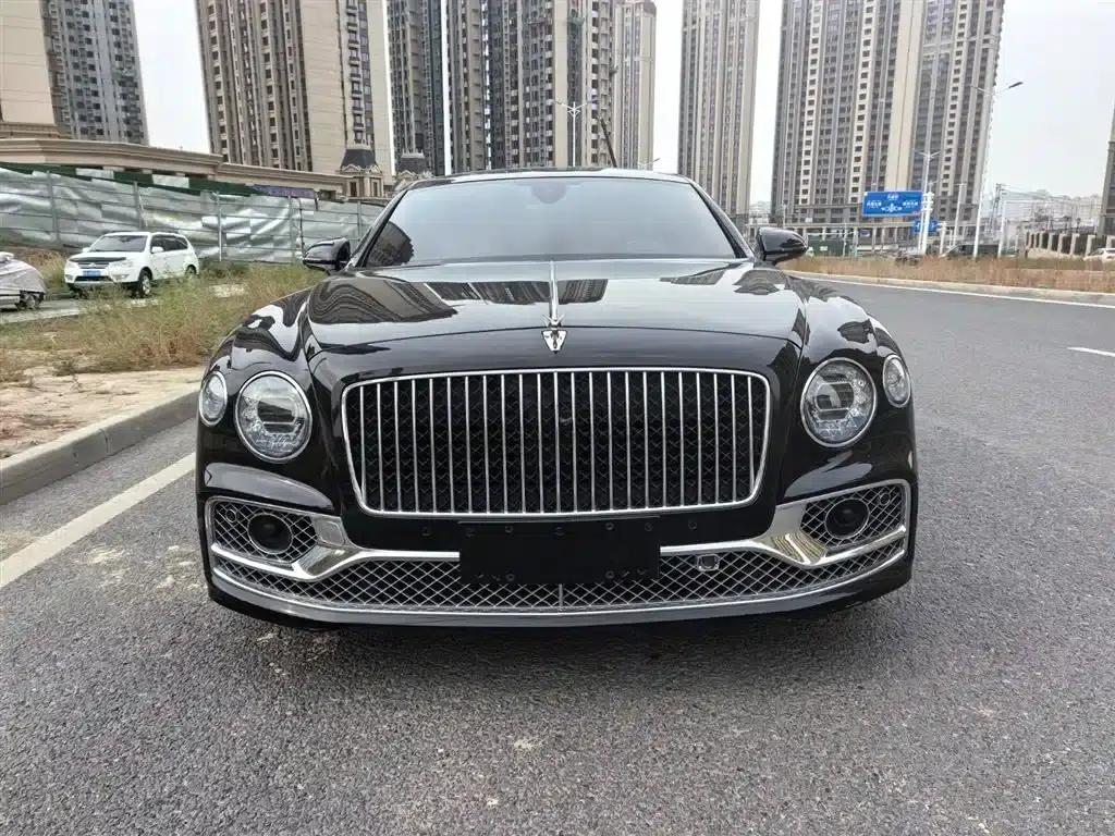 2023 Mercedes-Benz Flying Spur 4.0T V8 Elegance Edition — миниатюра 2
