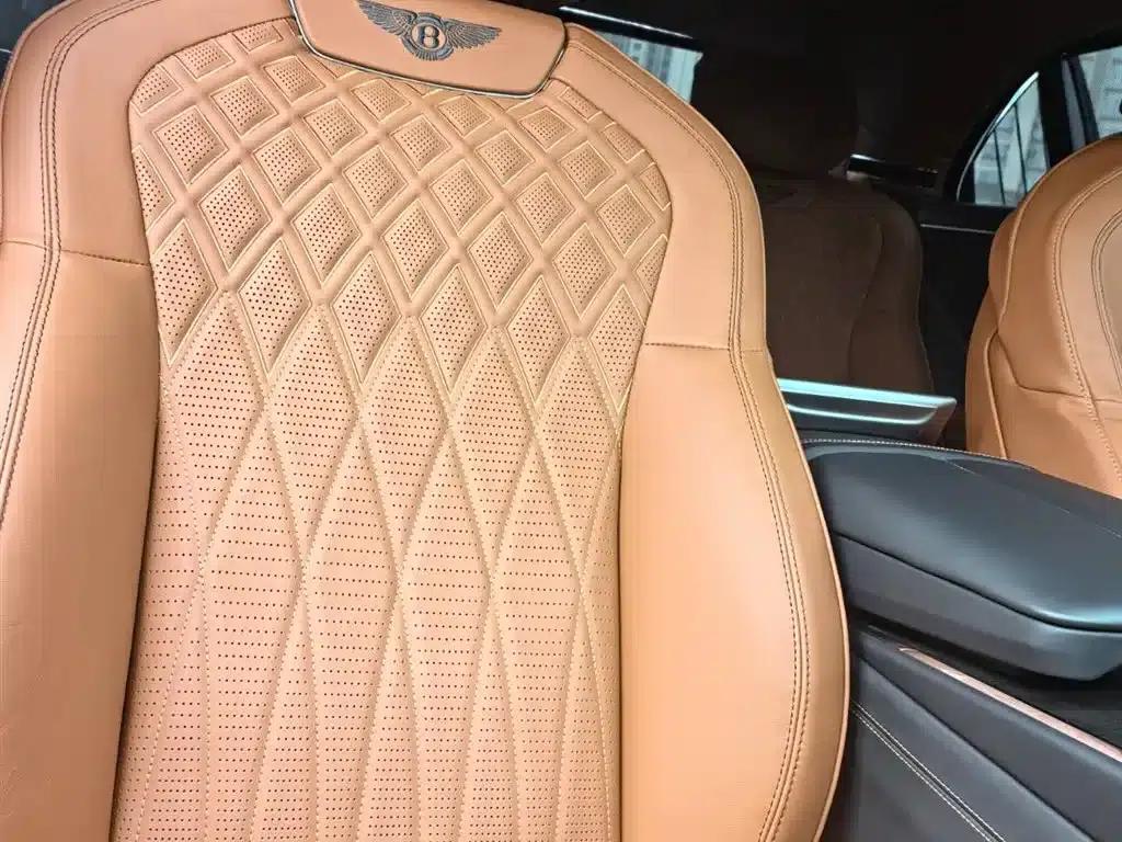 2023 Mercedes-Benz Flying Spur 4.0T V8 Elegance Edition — миниатюра 18