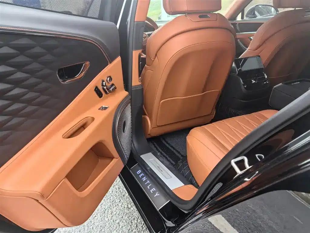 2023 Mercedes-Benz Flying Spur 4.0T V8 Elegance Edition — миниатюра 20