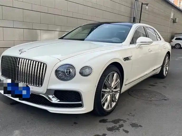 Flying Spur 2022 4.0T V8 Standard Edition — миниатюра 1