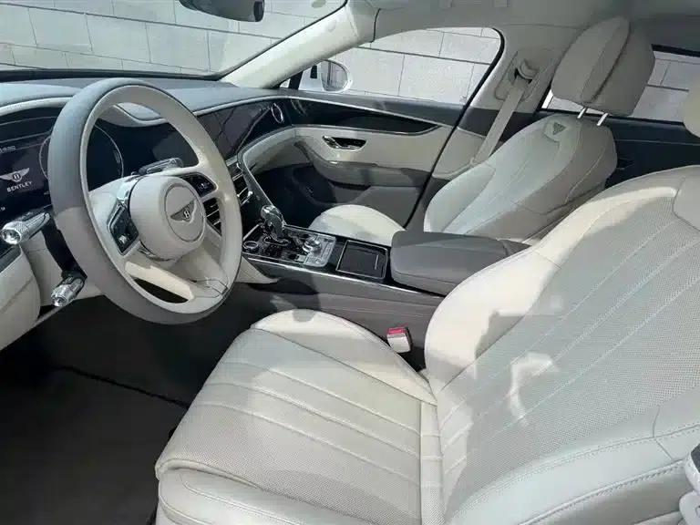 Flying Spur 2022 4.0T V8 Standard Edition — миниатюра 6