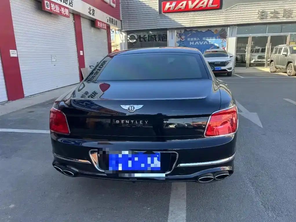 Flying Spur 2022 4.0T V8 Standard Edition — миниатюра 2