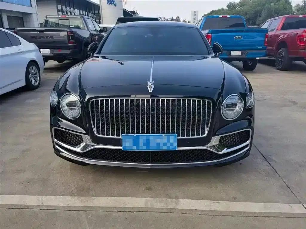 Flying Spur 2022 4.0T V8 Standard Edition — миниатюра 2