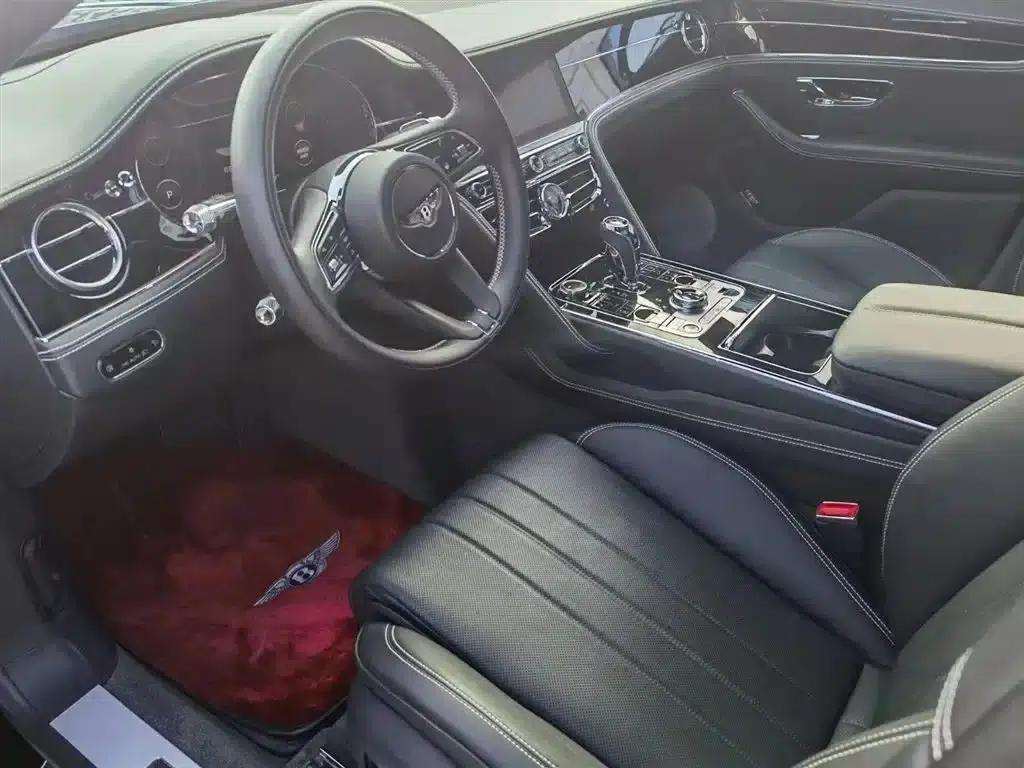Flying Spur 2022 4.0T V8 Standard Edition — миниатюра 6