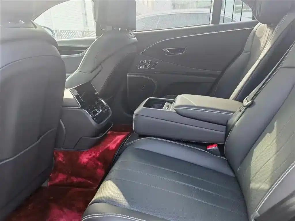 Flying Spur 2022 4.0T V8 Standard Edition — миниатюра 7