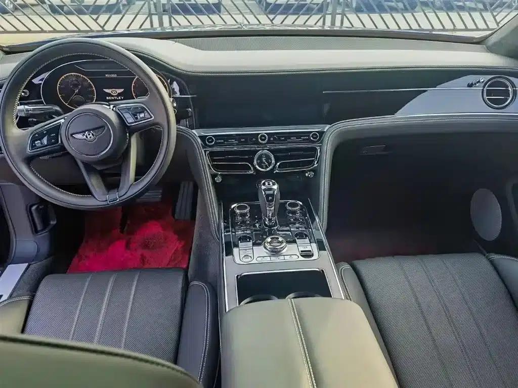 Flying Spur 2022 4.0T V8 Standard Edition — миниатюра 8