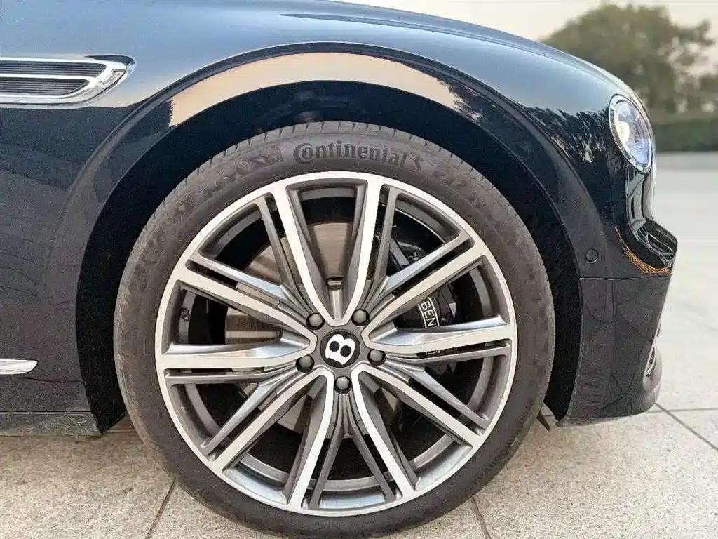 Flying Spur 2022 4.0T V8 Standard Edition — миниатюра 4