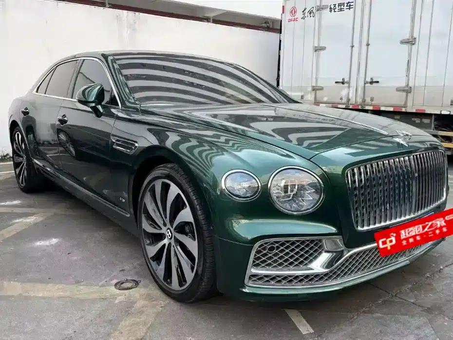 Flying Spur 2022 4.0T V8 Standard Edition — миниатюра 2
