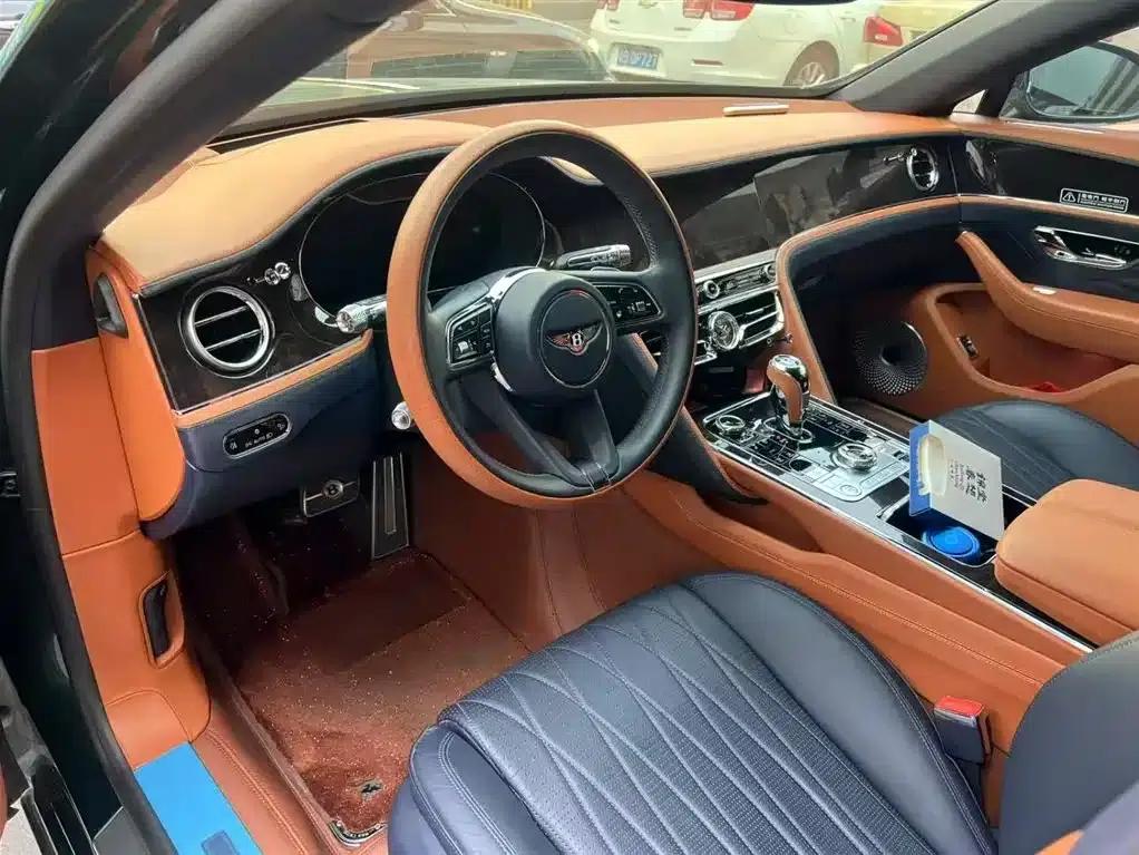 Flying Spur 2022 4.0T V8 Standard Edition — миниатюра 5