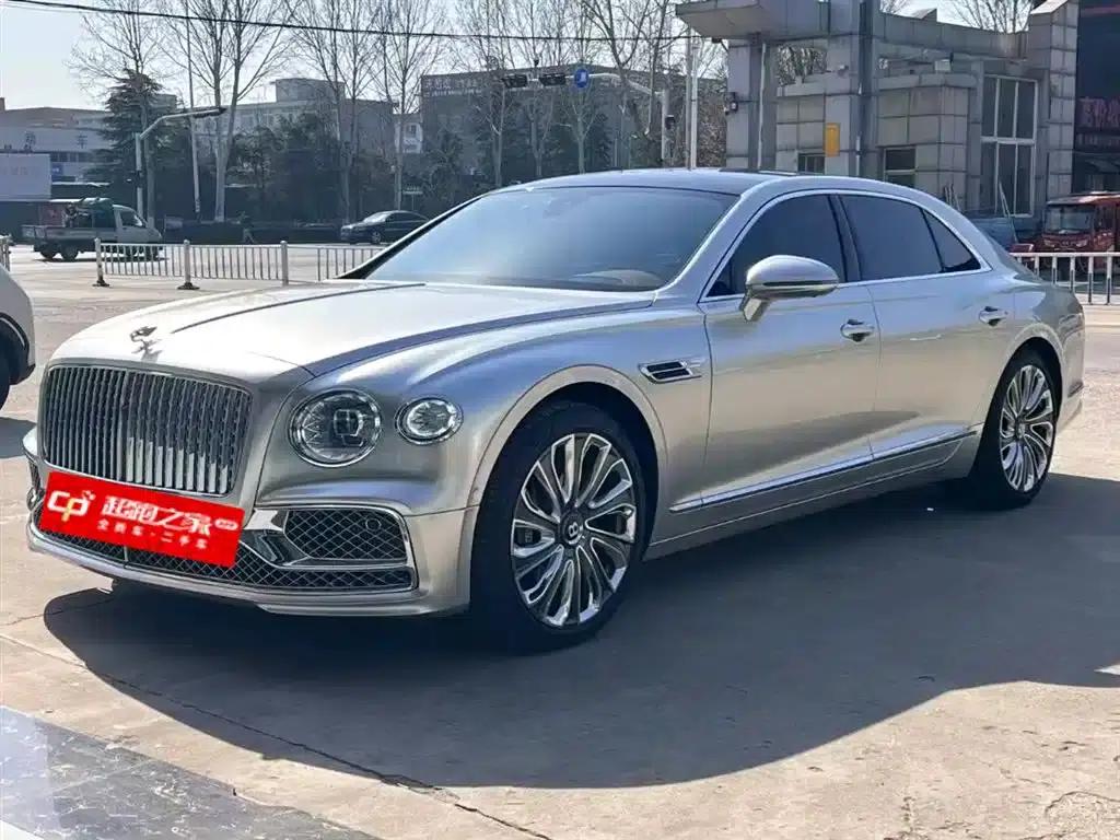 2023 Mercedes-Benz Flying Spur 4.0T V8 Elegance Edition — миниатюра 1