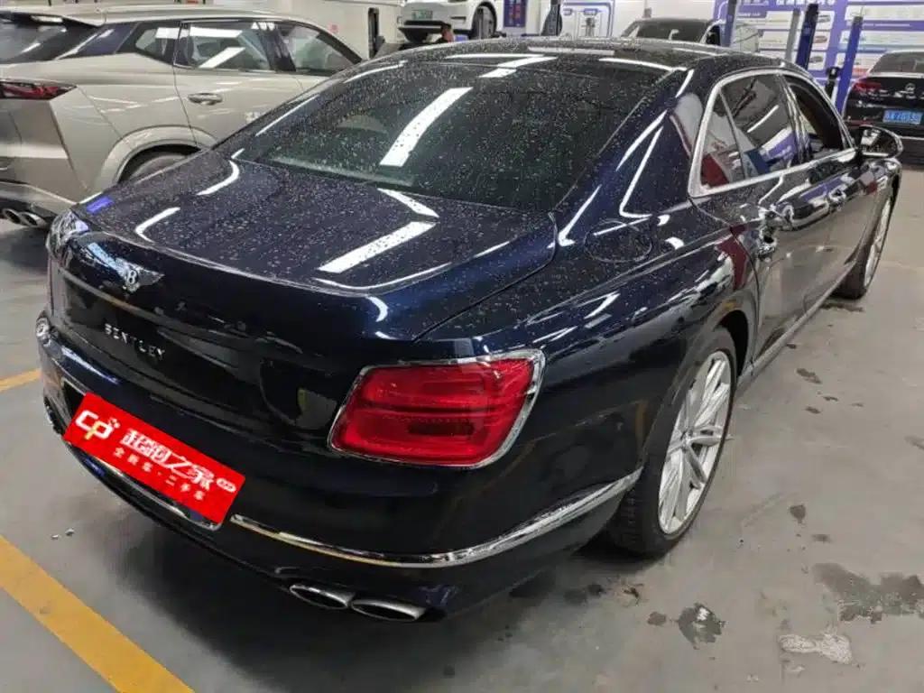 Flying Spur 2023 4.0T V8 S — миниатюра 2