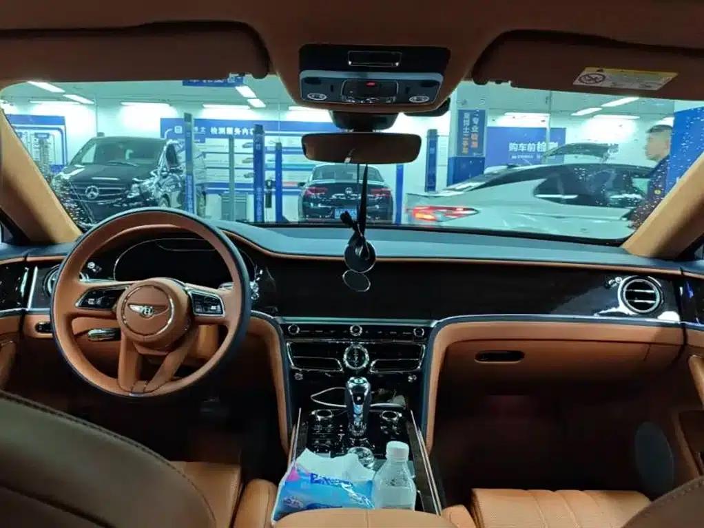 Flying Spur 2023 4.0T V8 S — миниатюра 5