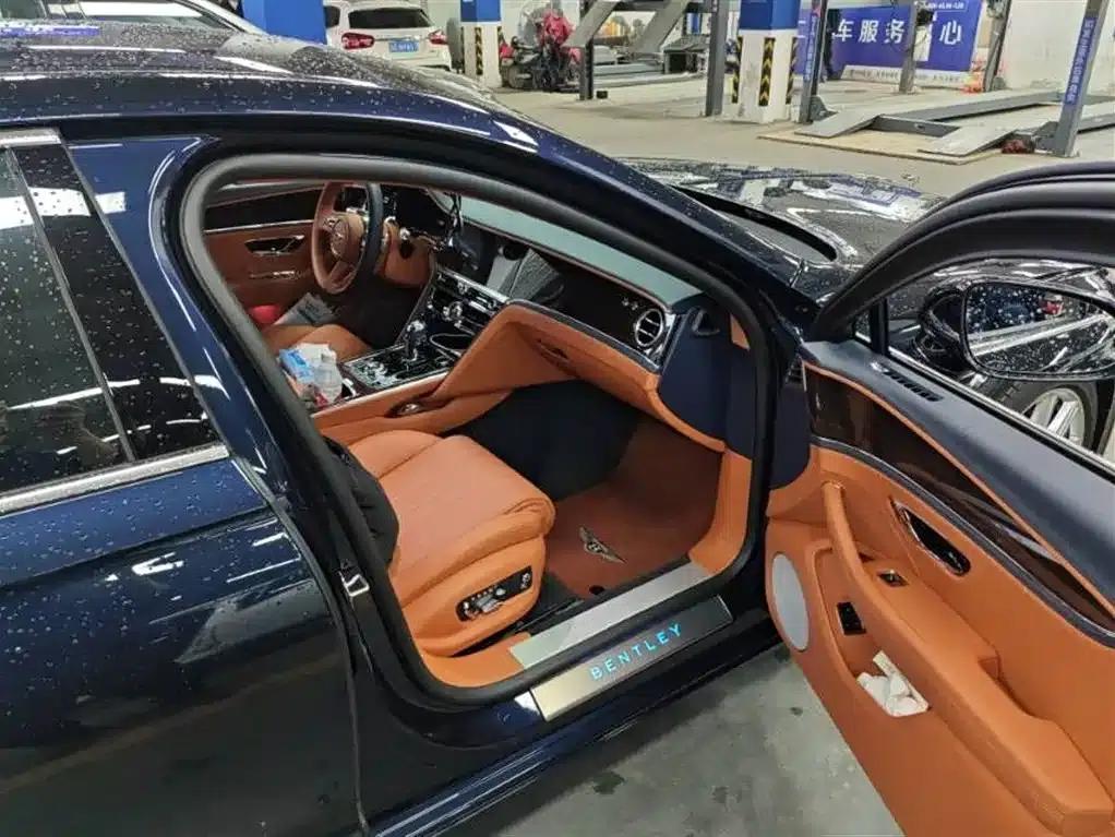 Flying Spur 2023 4.0T V8 S — миниатюра 8