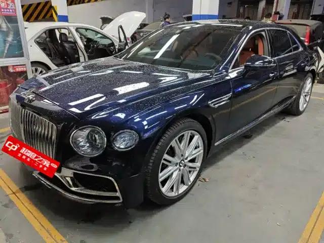 Flying Spur 2023 4.0T V8 S