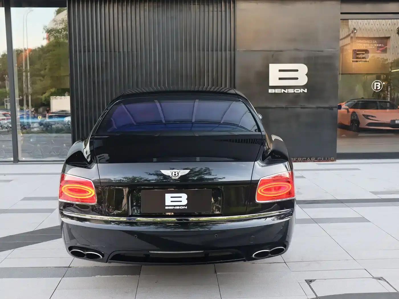 2014 Flying Spur 4.0T V8 Premium Edition — миниатюра 5