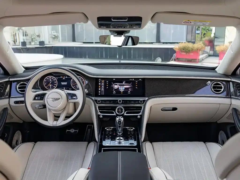 Flying Spur 2022 4.0T V8 Standard Edition — миниатюра 11