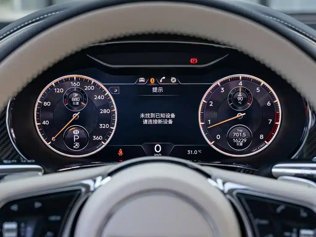 Flying Spur 2022 4.0T V8 Standard Edition — миниатюра 14