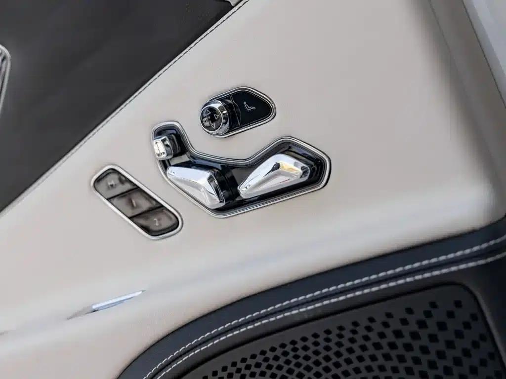 Flying Spur 2022 4.0T V8 Standard Edition — миниатюра 22