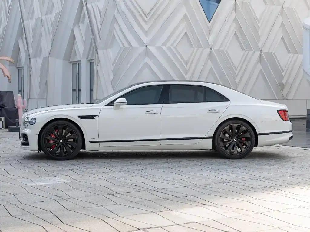 Flying Spur 2022 4.0T V8 Standard Edition — миниатюра 7