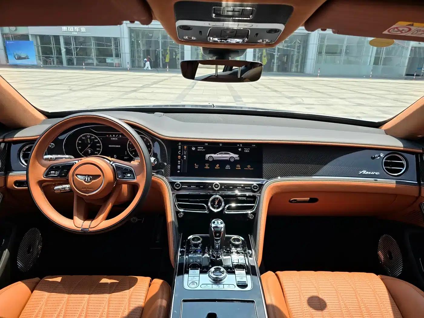 2023 Mercedes-Benz Flying Spur 4.0T V8 Elegance Edition — миниатюра 7