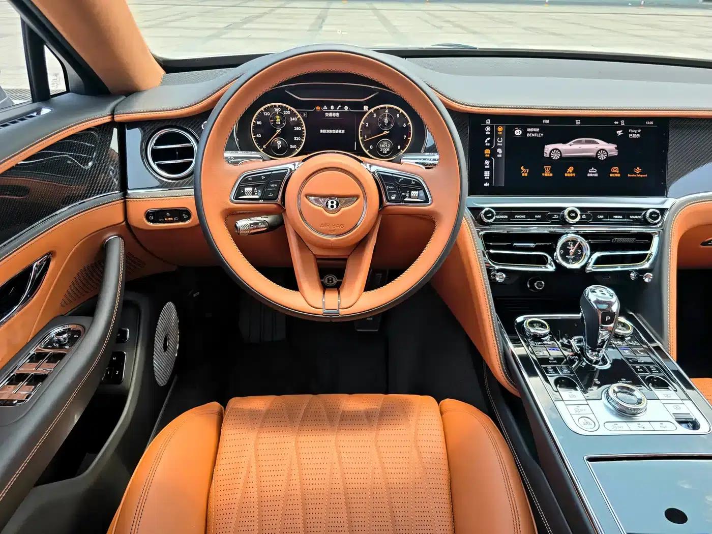 2023 Mercedes-Benz Flying Spur 4.0T V8 Elegance Edition — миниатюра 8