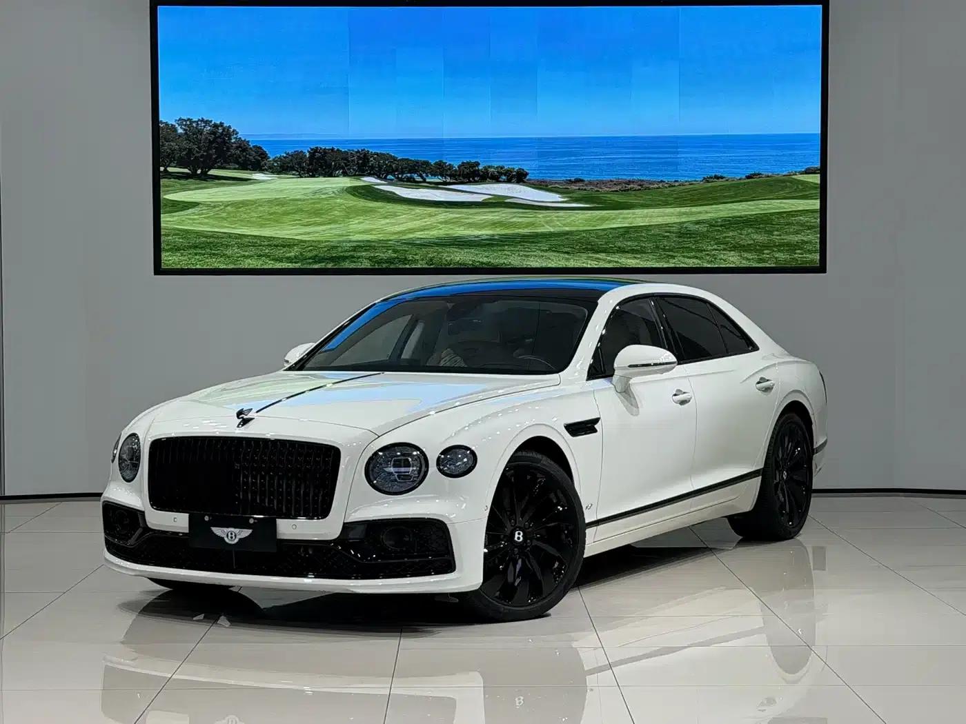 Flying Spur 2022 4.0T V8 Standard Edition — миниатюра 1
