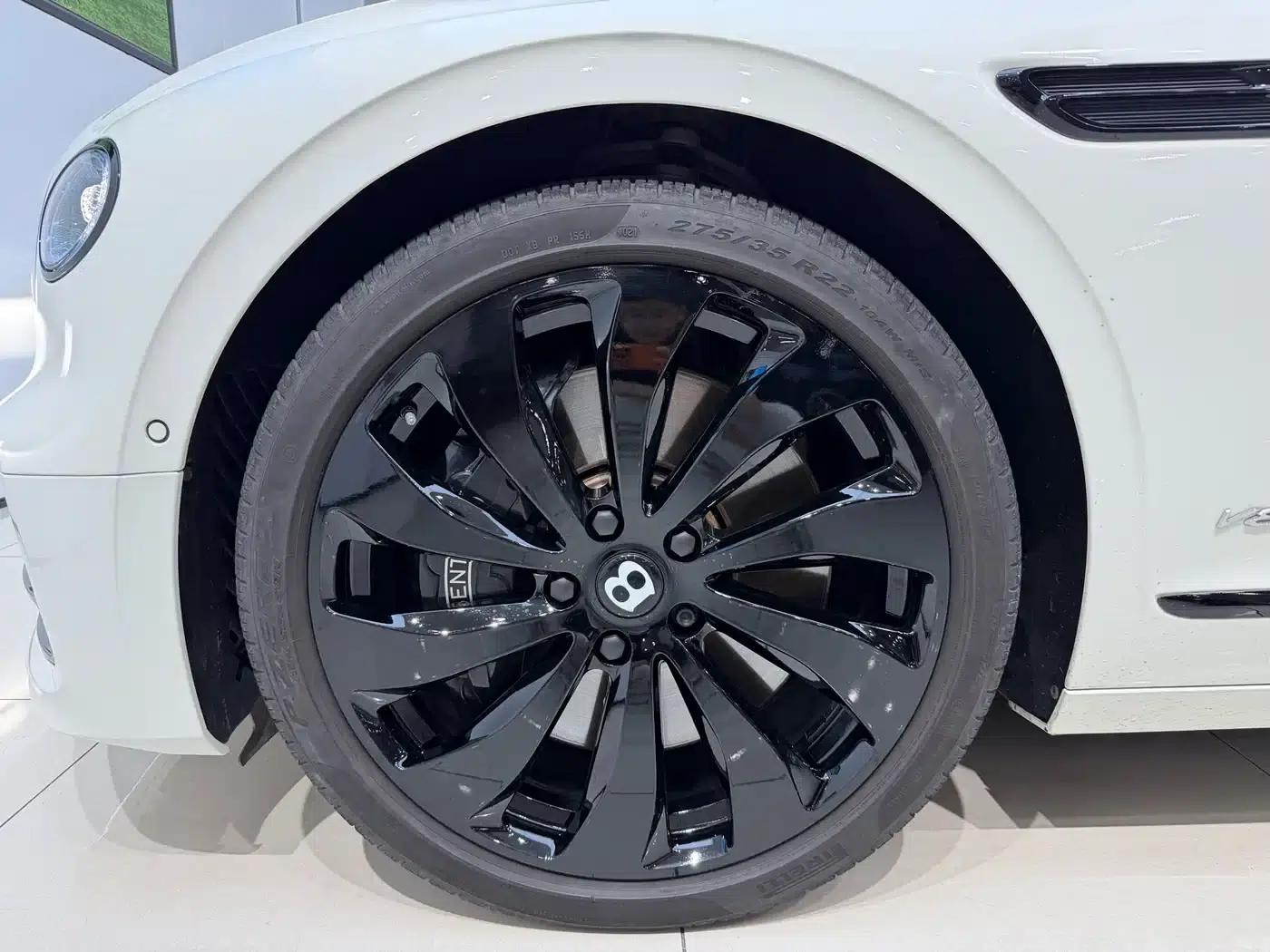 Flying Spur 2022 4.0T V8 Standard Edition — миниатюра 12