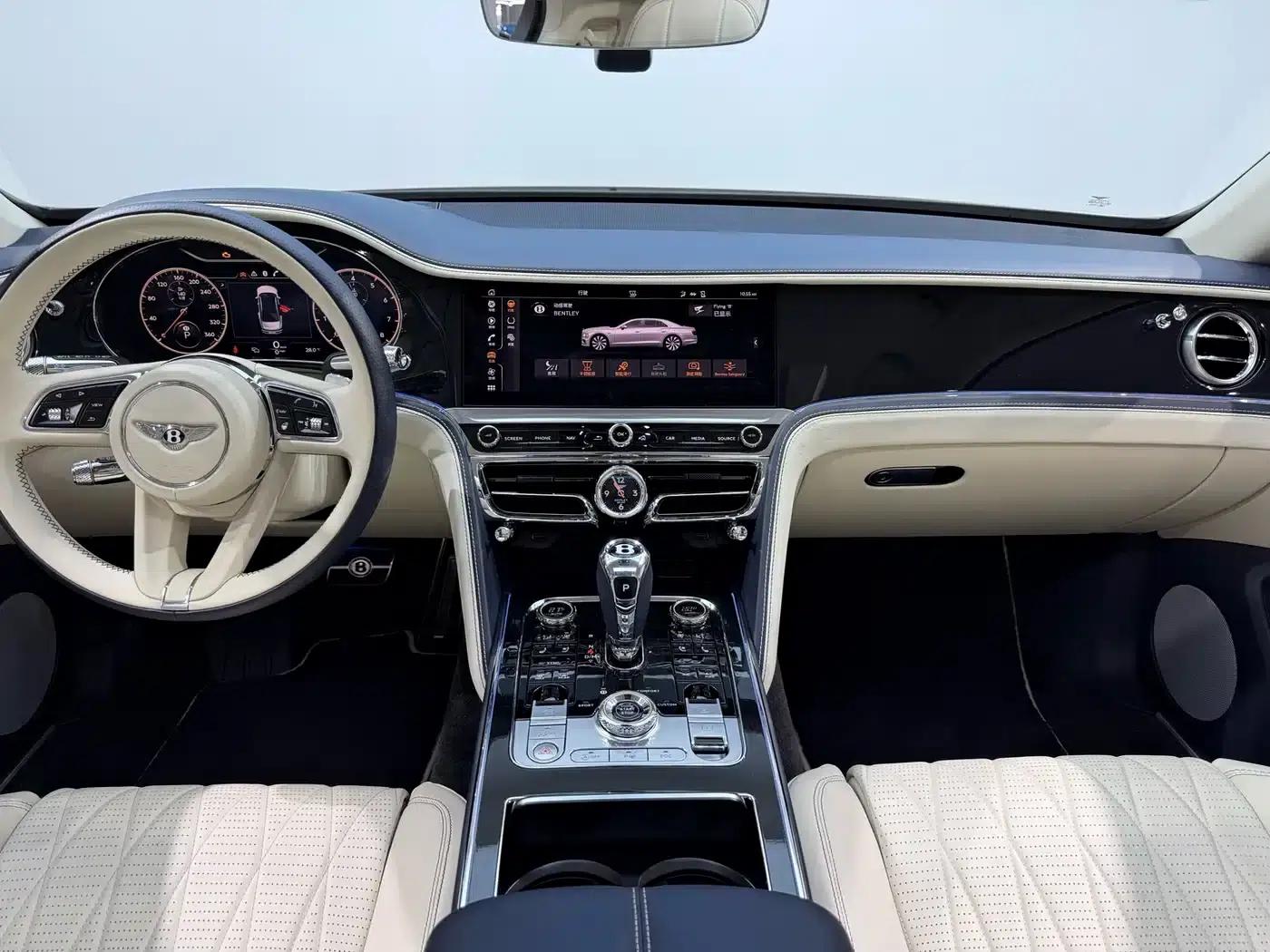 Flying Spur 2022 4.0T V8 Standard Edition — миниатюра 6