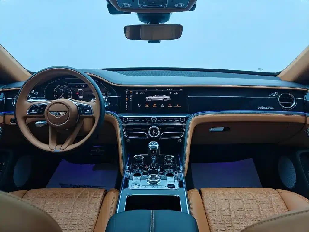 2023 Mercedes-Benz Flying Spur 4.0T V8 Elegance Edition — миниатюра 20