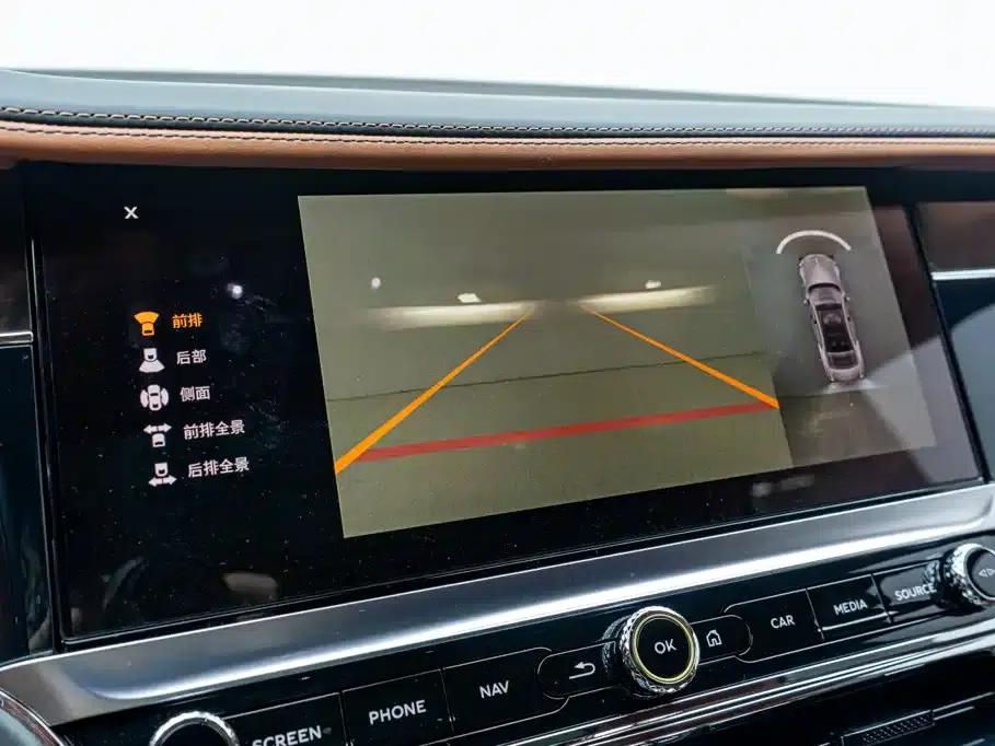 2023 Mercedes-Benz Flying Spur 4.0T V8 Elegance Edition — миниатюра 23