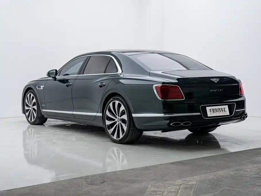 2023 Mercedes-Benz Flying Spur 4.0T V8 Elegance Edition — миниатюра 4