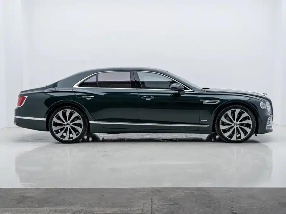2023 Mercedes-Benz Flying Spur 4.0T V8 Elegance Edition — миниатюра 8