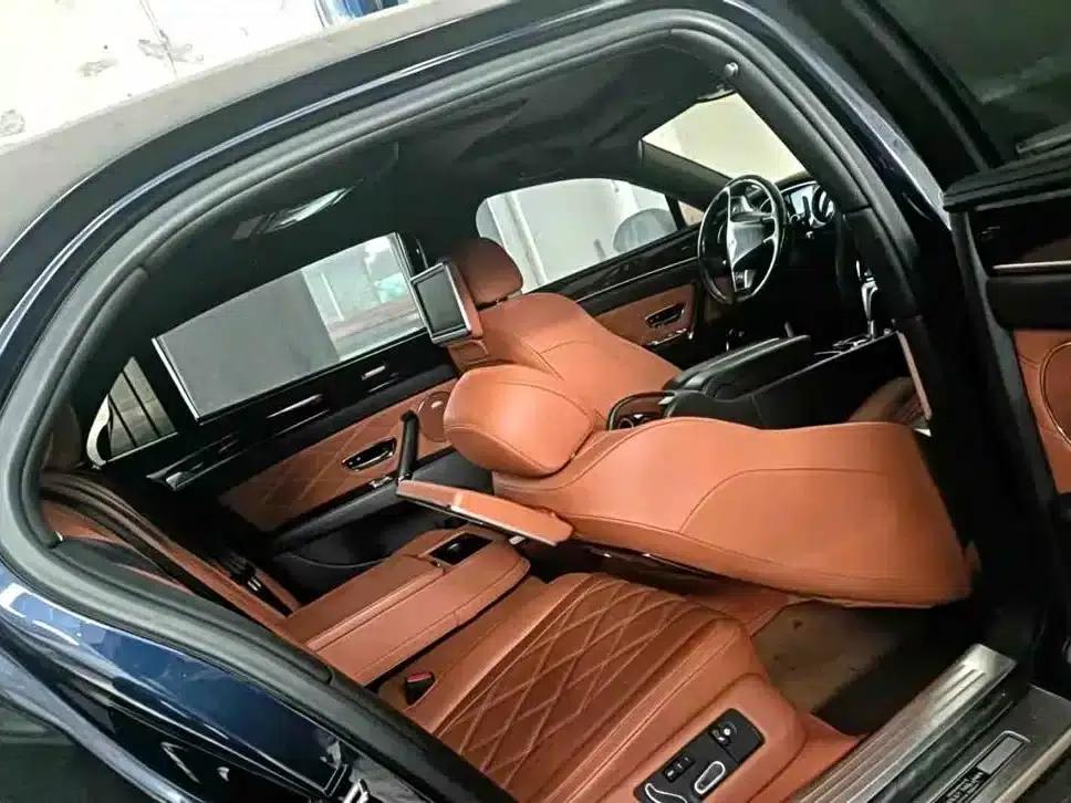2013 Flying Spur 6.0T W12 Mulliner — миниатюра 5