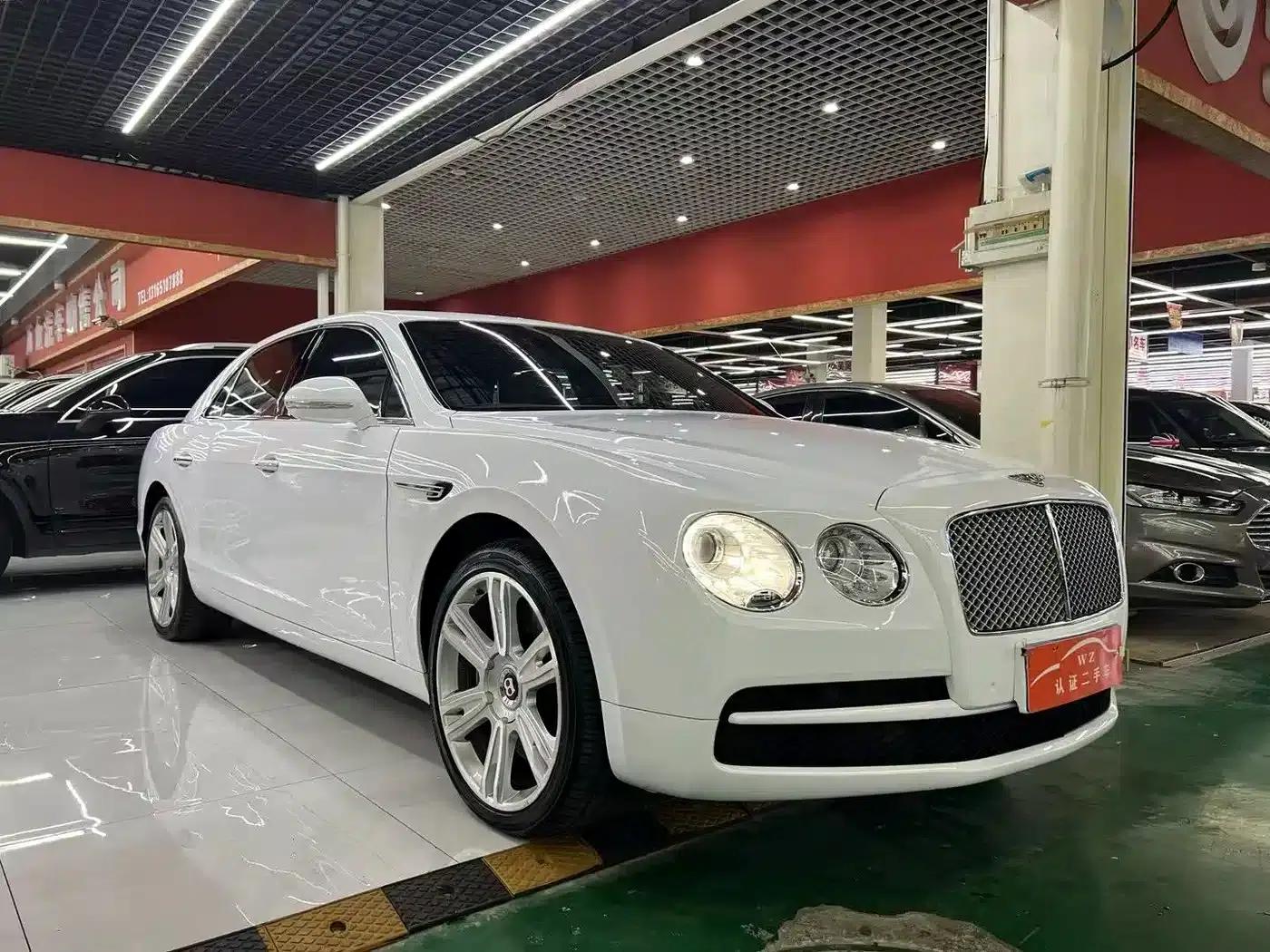 2014 Flying Spur 4.0T V8 Premium Edition — миниатюра 3