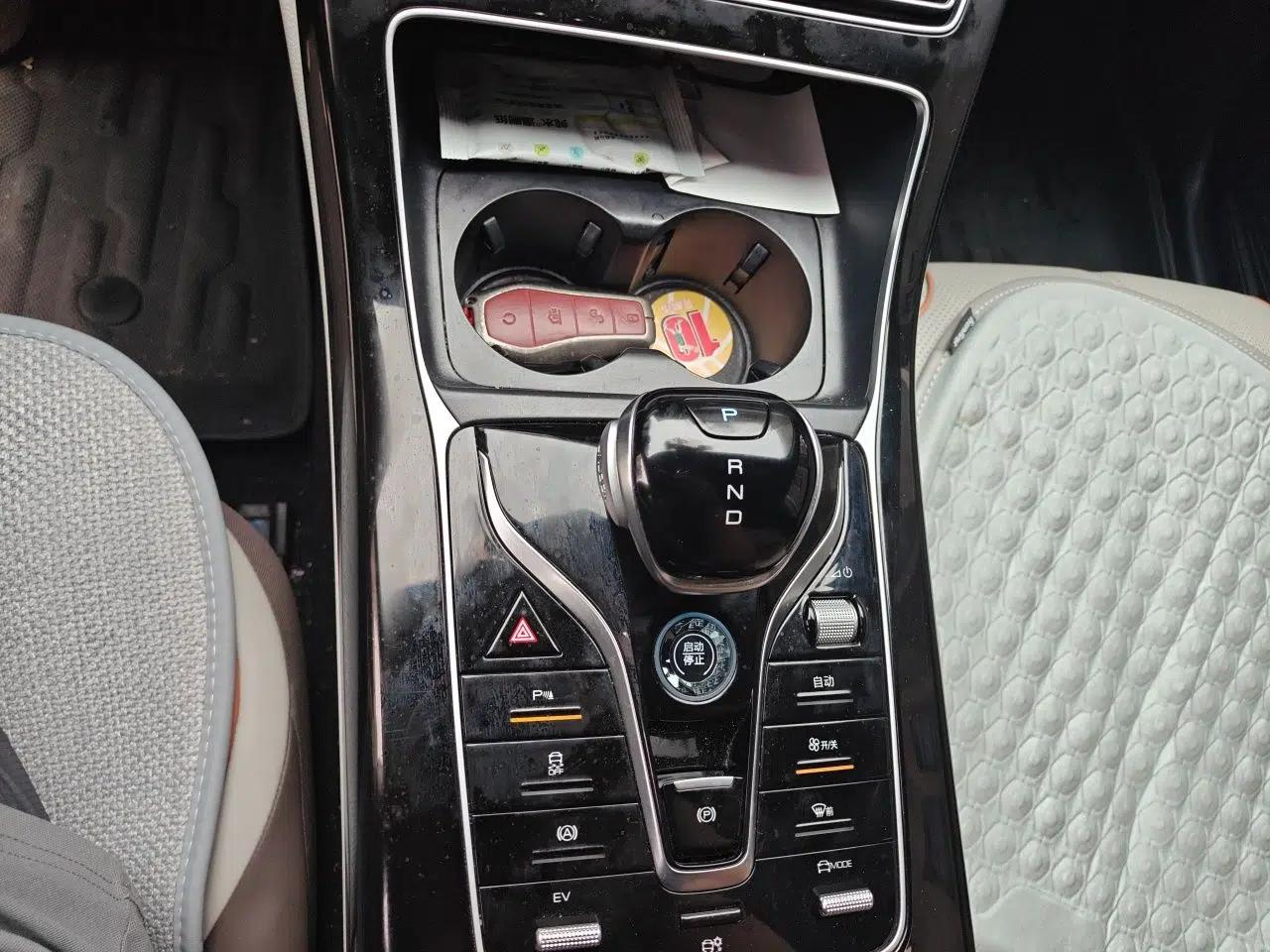 BYD Qin PLUS 2024 HONOR Edition DM-i 55KM Beyond Model — миниатюра 14