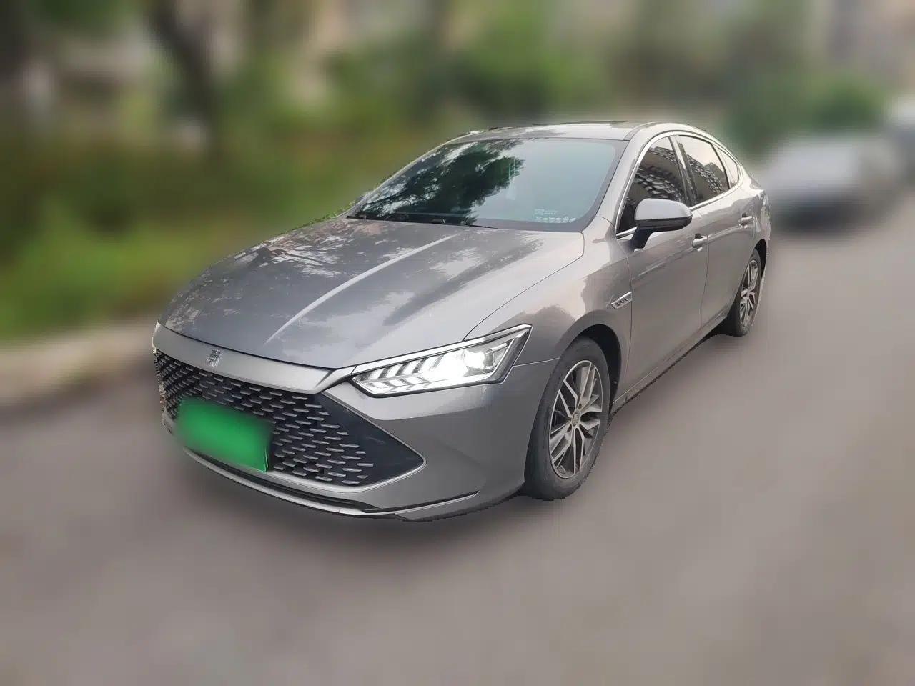 BYD Qin PLUS 2021 DM-i 55KM Flagship Model — миниатюра 1