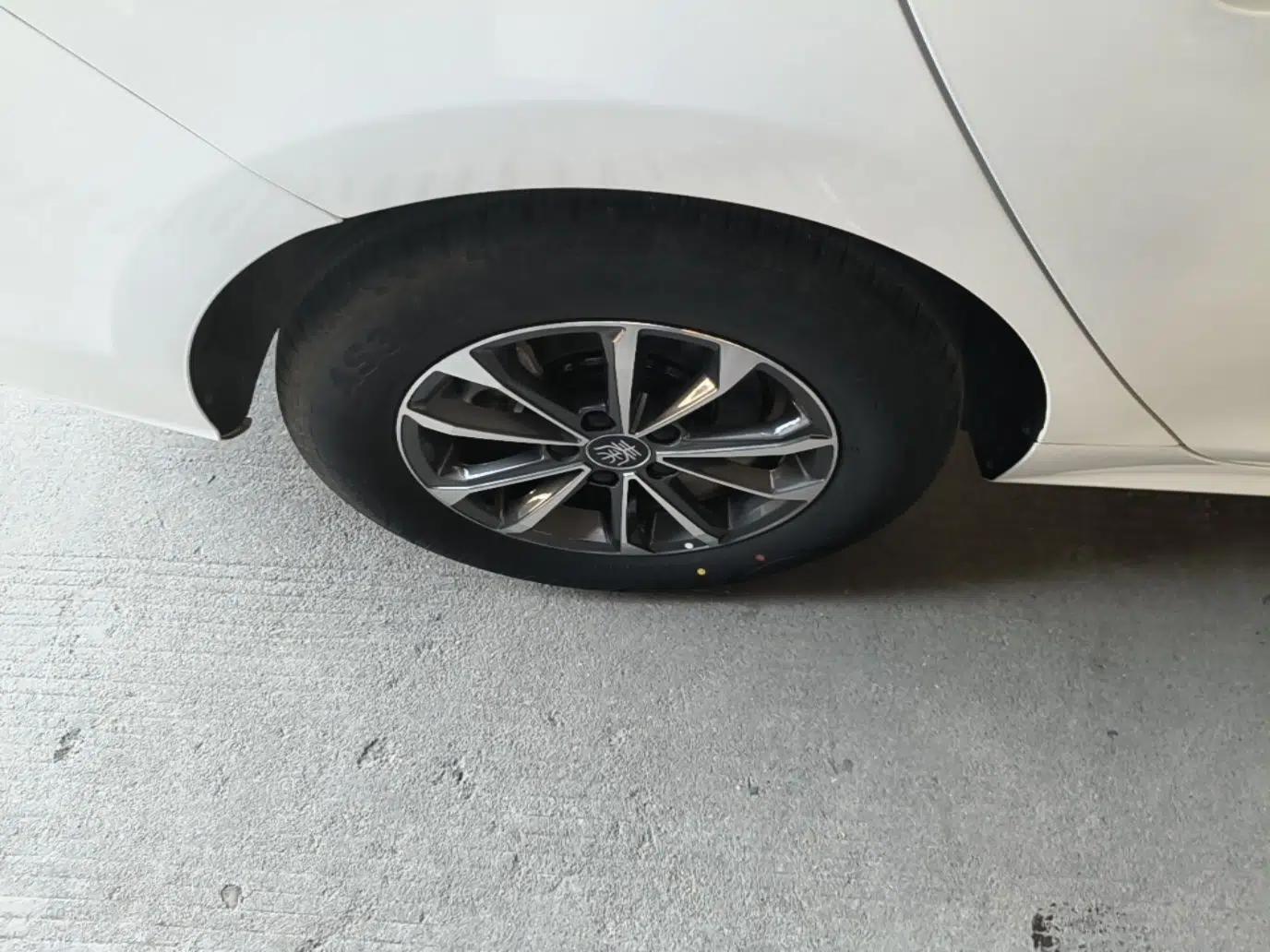 BYD Qin PLUS 2024 HONOR Edition DM-i 55KM Leading Model — миниатюра 11